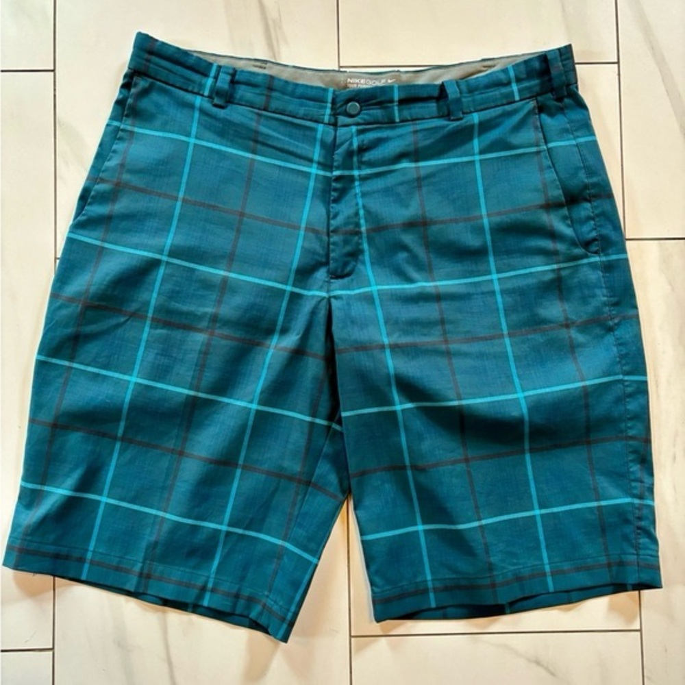 Nike Golf Tour Performance Dry-fit Plaid Blue Bermudas  golf shorts size 36